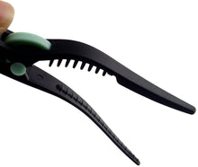 Load image into Gallery viewer, Hair Tamer Black ChemicalProof Hair Sectioning Clips - 6 ct
